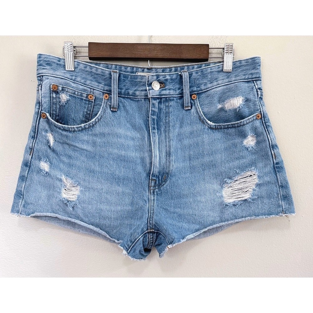 Madewell Women's Light Wash Distressed Raw Hem Relaxed Denim Shorts Size 29